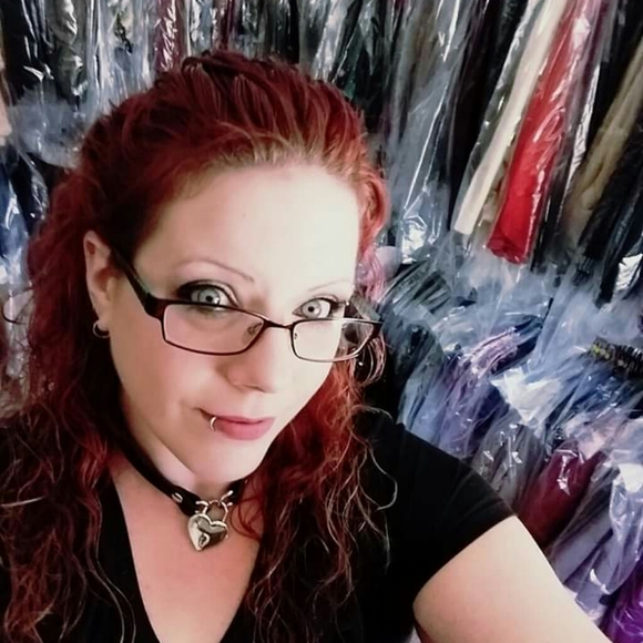 💕ABOUT MY CLOSET!💕 - Picture 7 of 8